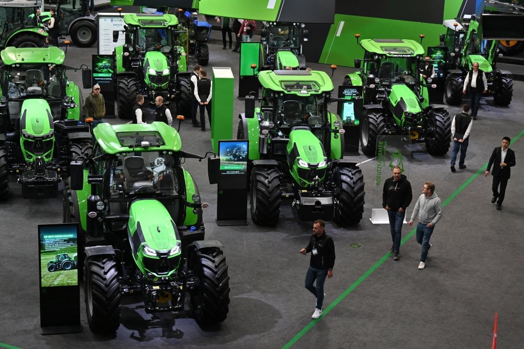 Deutz-Fahr wurde mit der Silbermedaille des Agritechnica Innovation Award 2025, für sein innovatives Tractor Assisted Guidance System, ausgezeichnet.  Bildquelle: dlg