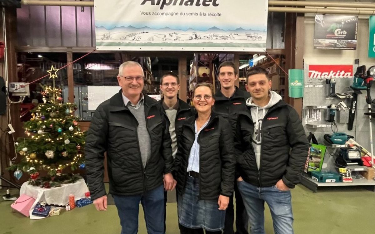La direction d'Alphatec lors de son 25e anniversaire