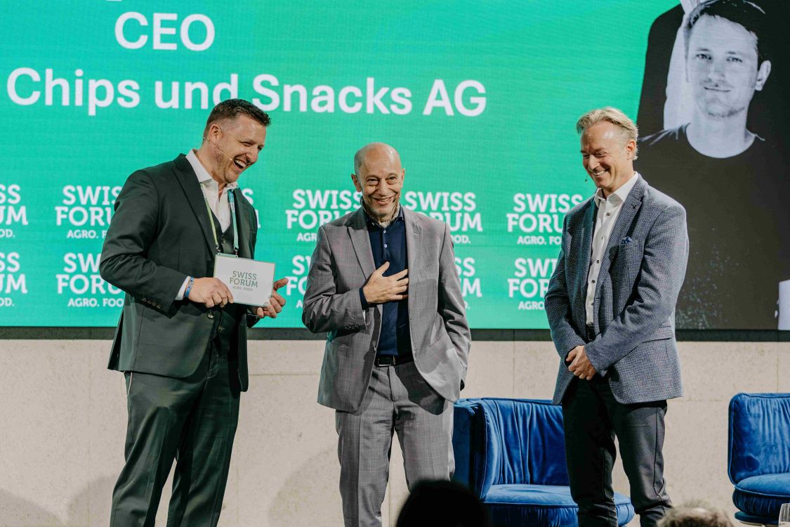 Daniel Bloch de Chocolat Camille Bloch et Christoph Zweifel de Zweifel Chips & Snacks ont échangé sur ce que signifie une direction tournée vers l'avenir. (Photo: Diana Muhmenthaler Fotografie)