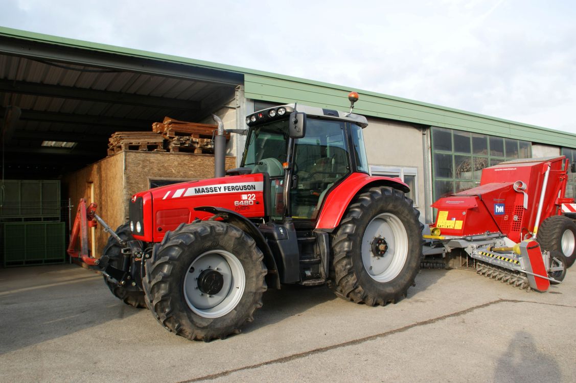 La meilleure protection contre les voleurs : toujours verrouiller les tracteurs la nuit et, dans l’idéal, les stationner dans des hangars fermés ou surveillés. (Photo symbolique : LID)