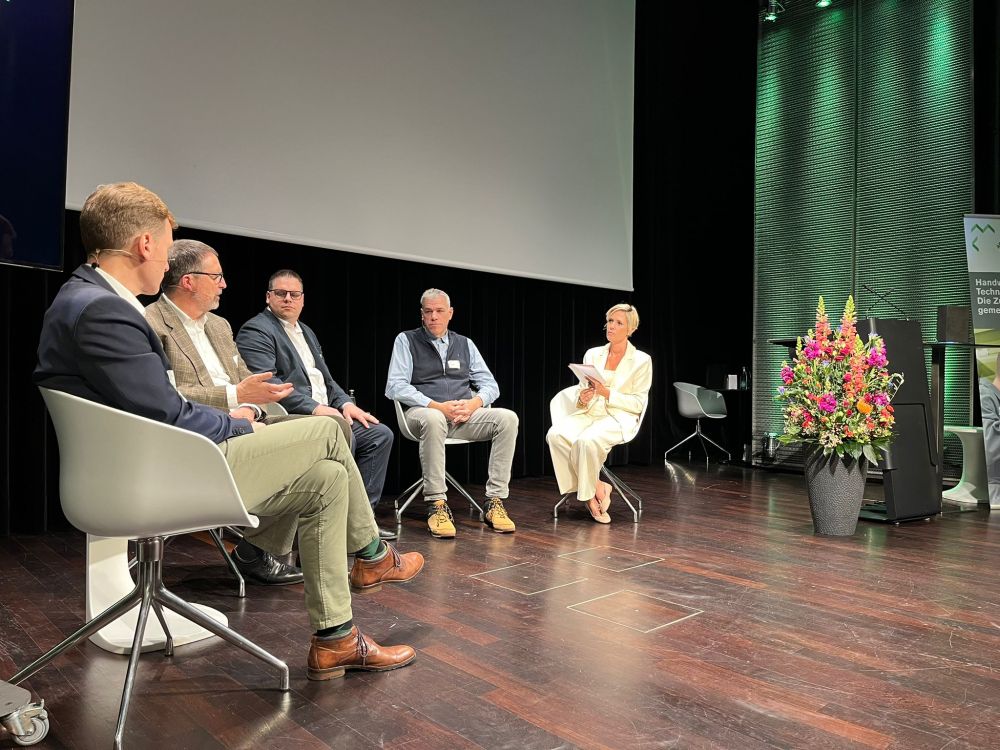 Table ronde sur les défis des « concessionnaires de machines agricoles ». Image : kim